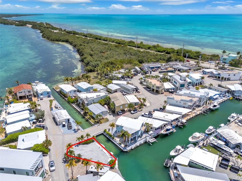 На продажу: $550,000 (0.05 acres)