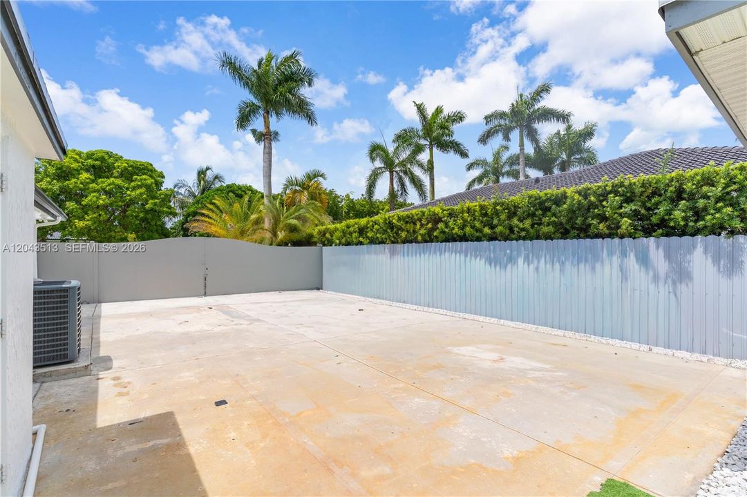 For Sale: $949,900 (3 beds, 2 baths, 2111 Square Feet)