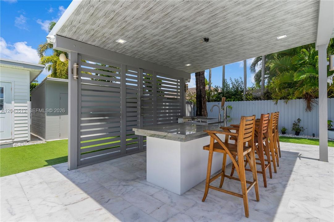 For Sale: $949,900 (3 beds, 2 baths, 2111 Square Feet)