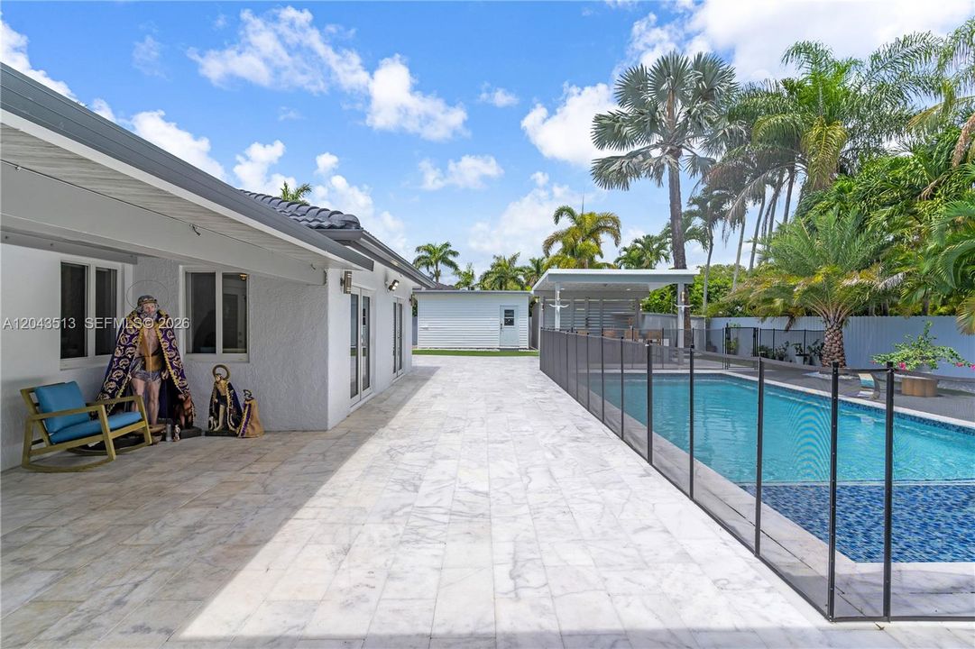 For Sale: $949,900 (3 beds, 2 baths, 2111 Square Feet)