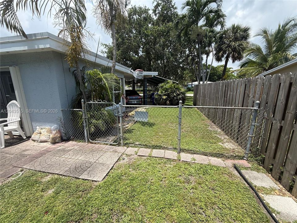 For Sale: $520,000 (3 beds, 1 baths, 1065 Square Feet)