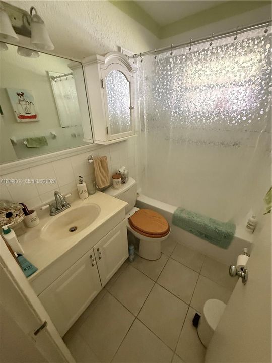 For Sale: $520,000 (3 beds, 1 baths, 1065 Square Feet)