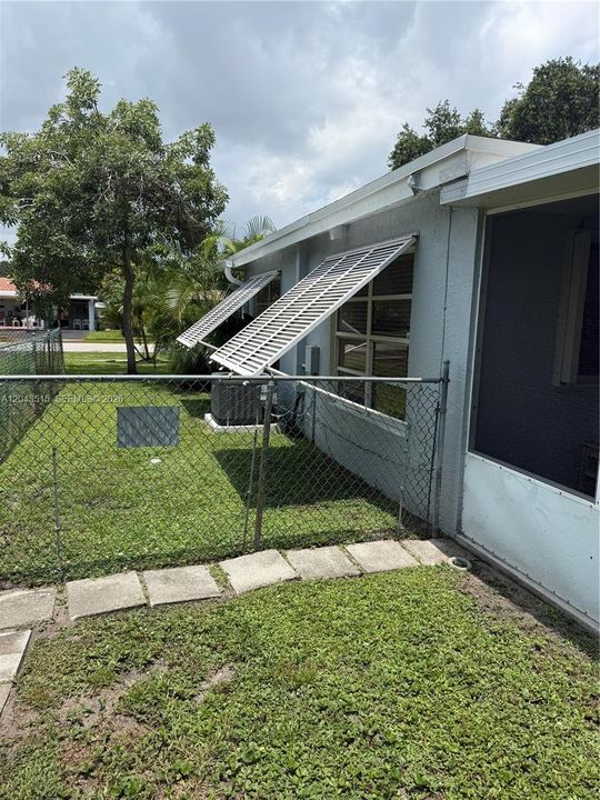 For Sale: $520,000 (3 beds, 1 baths, 1065 Square Feet)