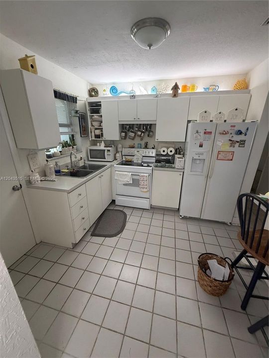 For Sale: $520,000 (3 beds, 1 baths, 1065 Square Feet)