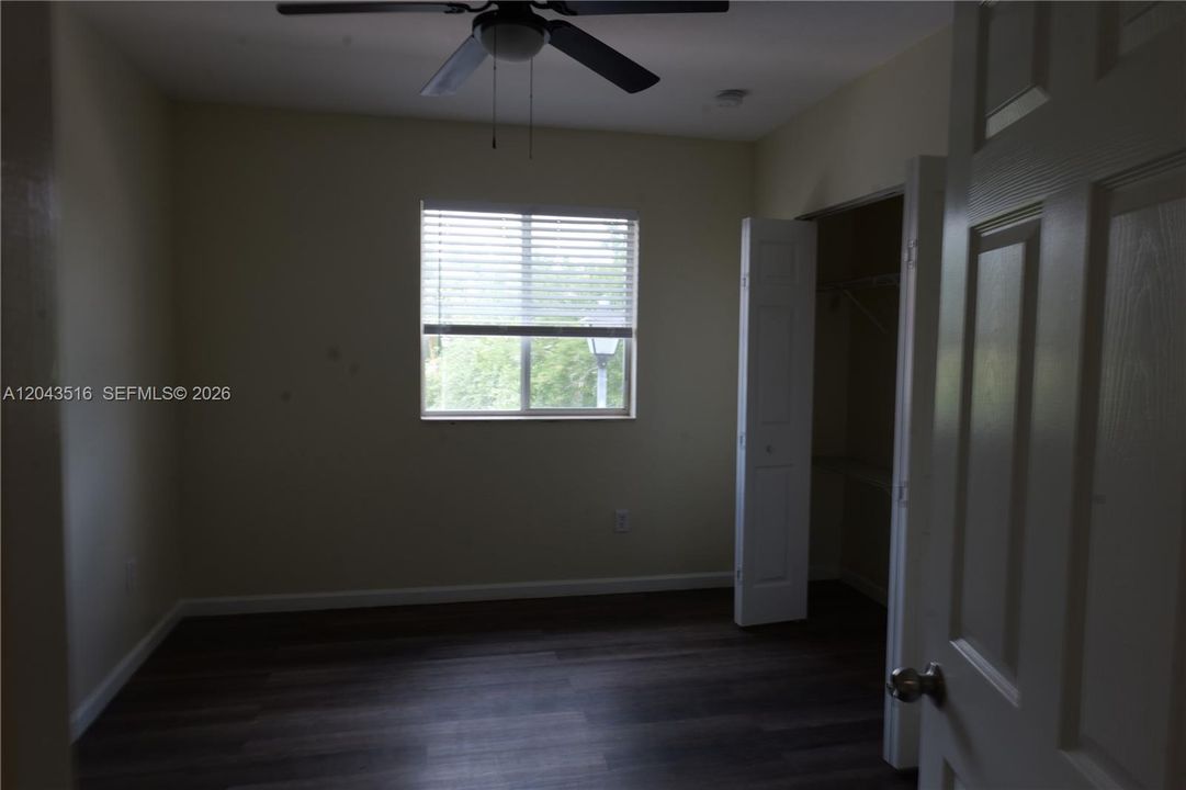 В аренду: $2,900 (3 спален, 2 ванн, 1423 Квадратных фут)
