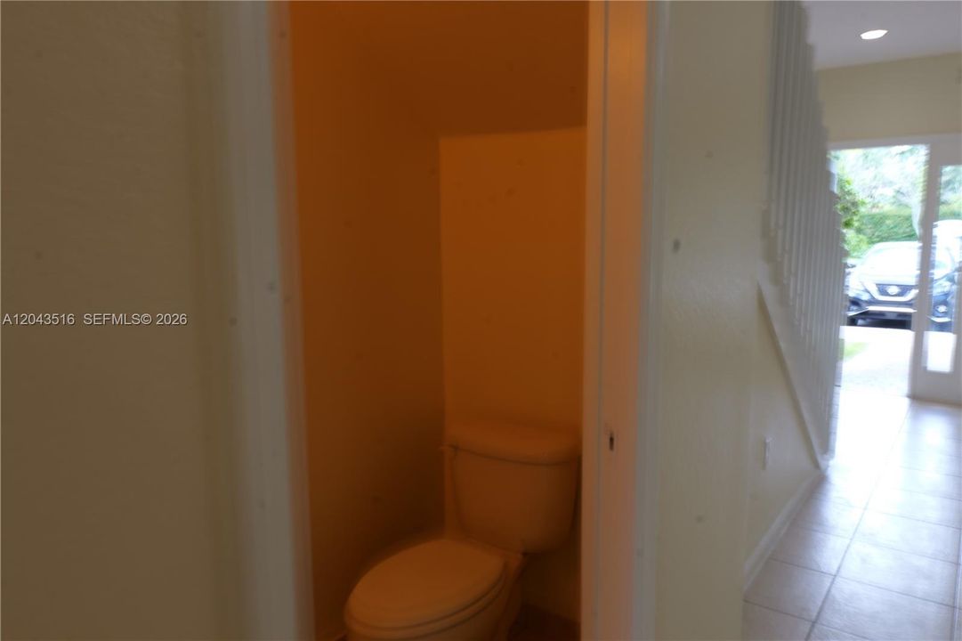 В аренду: $2,900 (3 спален, 2 ванн, 1423 Квадратных фут)