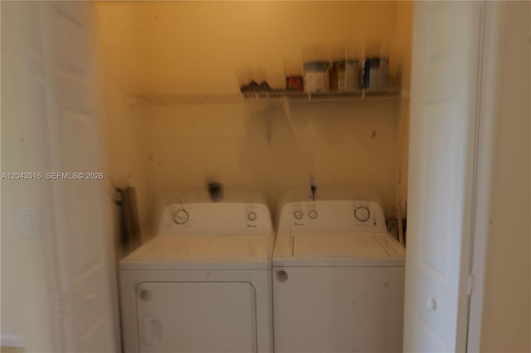 В аренду: $2,900 (3 спален, 2 ванн, 1423 Квадратных фут)