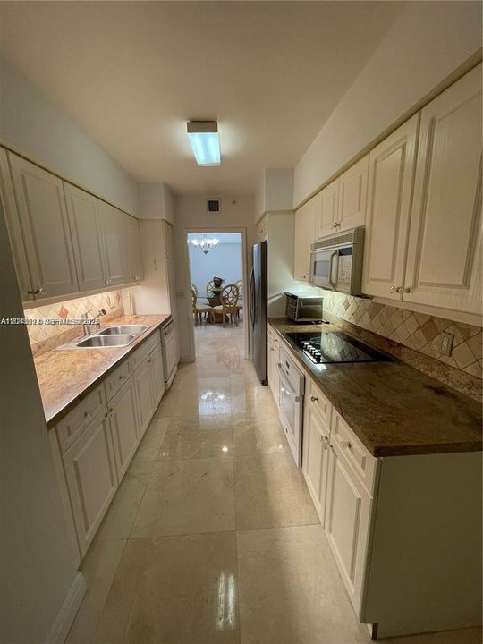 В аренду: $5,500 (2 спален, 2 ванн, 1530 Квадратных фут)