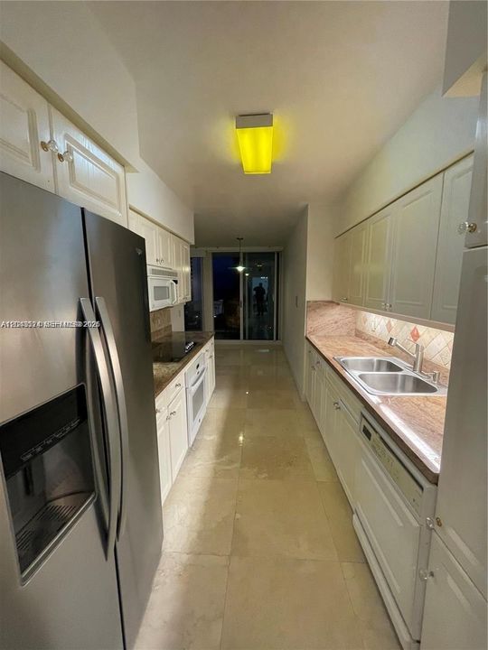 В аренду: $5,500 (2 спален, 2 ванн, 1530 Квадратных фут)