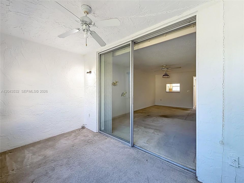 В аренду: $1,000 (1 спален, 1 ванн, 720 Квадратных фут)