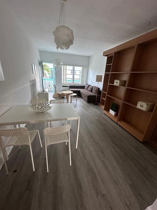 В аренду: $1,700 (0 спален, 1 ванн, 370 Квадратных фут)