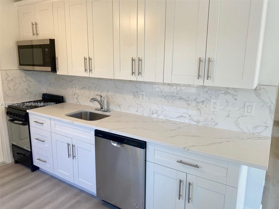 For Sale: $799,999 (0 beds, 0 baths, 1902 Square Feet)