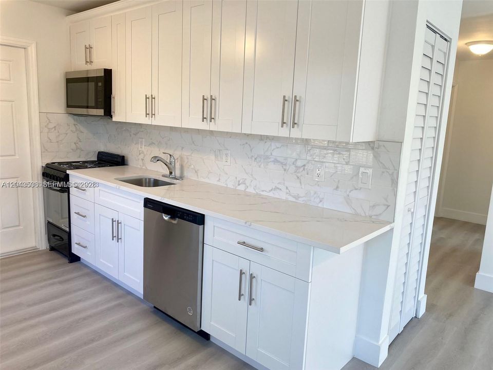 For Sale: $799,999 (0 beds, 0 baths, 1902 Square Feet)