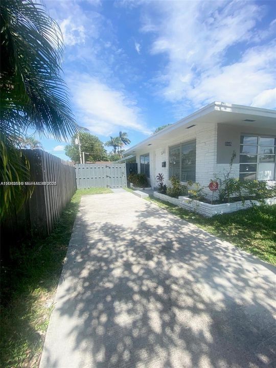 For Sale: $799,999 (0 beds, 0 baths, 1902 Square Feet)