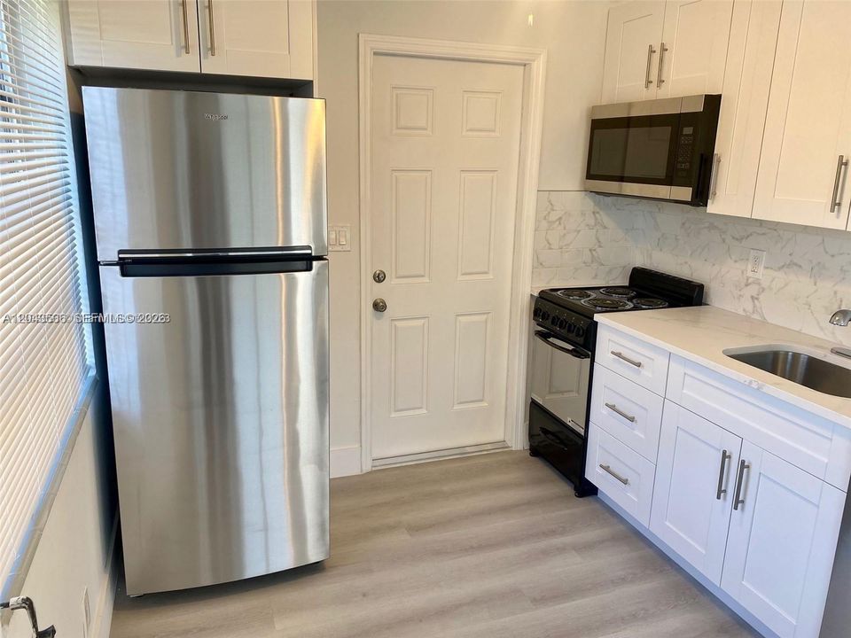 For Sale: $799,999 (0 beds, 0 baths, 1902 Square Feet)