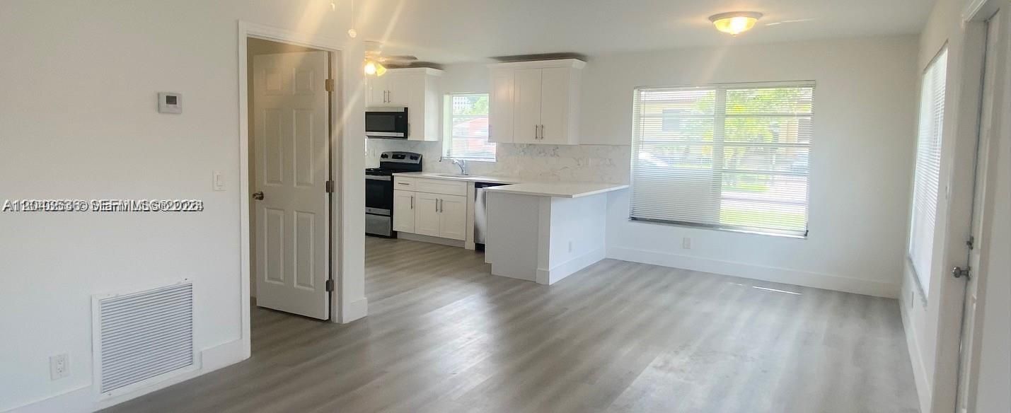 For Sale: $799,999 (0 beds, 0 baths, 1902 Square Feet)