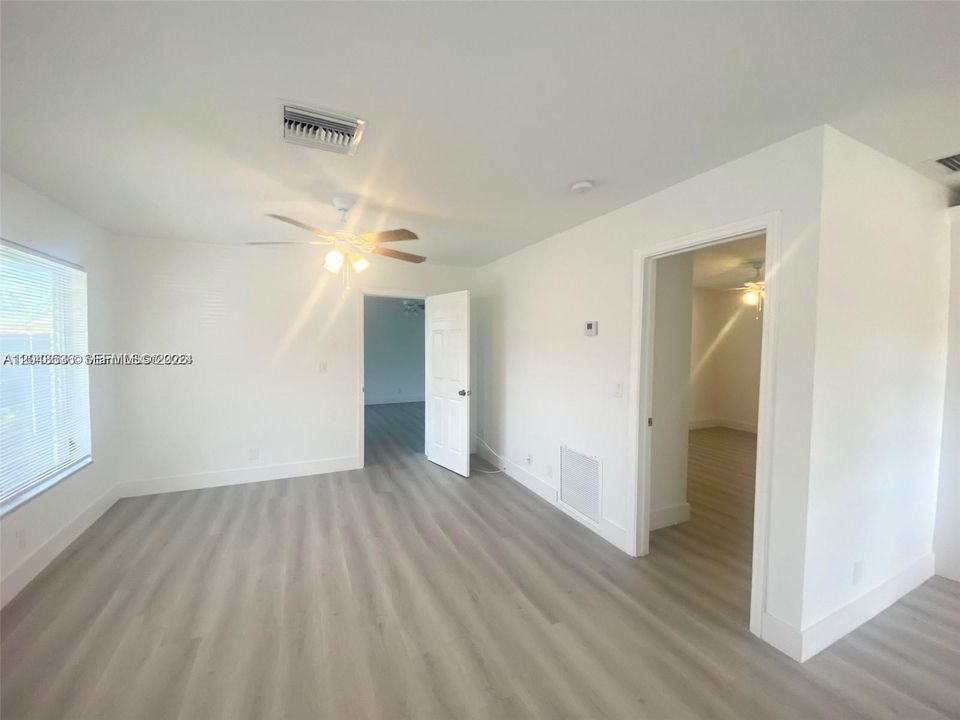 For Sale: $799,999 (0 beds, 0 baths, 1902 Square Feet)