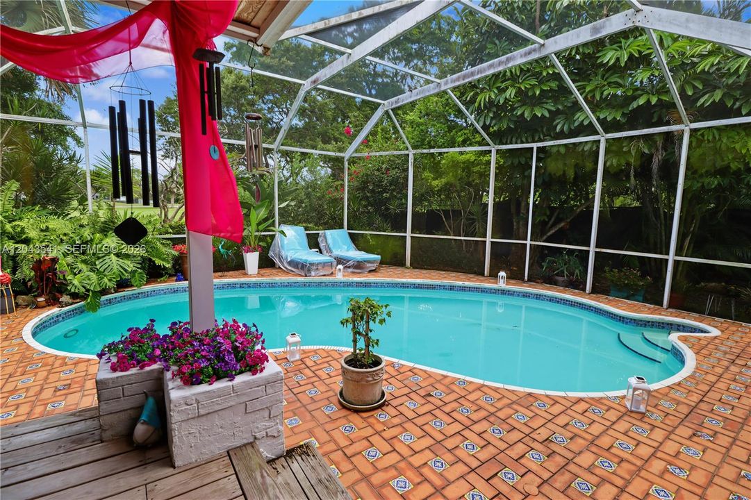En Venta: $875,000 (3 camas, 2 baños, 2141 Pies cuadrados)