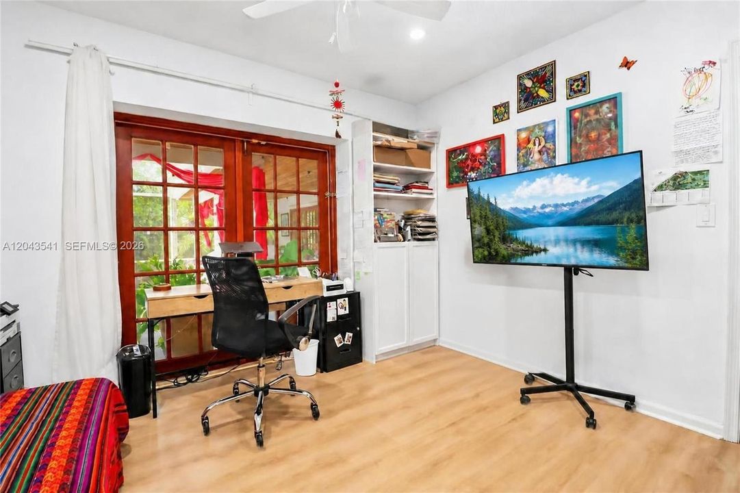 En Venta: $875,000 (3 camas, 2 baños, 2141 Pies cuadrados)