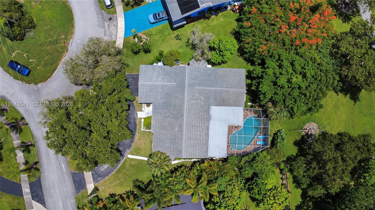 En Venta: $875,000 (3 camas, 2 baños, 2141 Pies cuadrados)