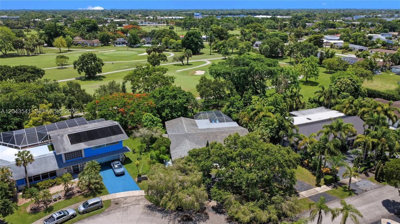 En Venta: $875,000 (3 camas, 2 baños, 2141 Pies cuadrados)