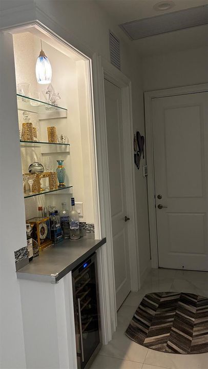 Custom MiniBar Display