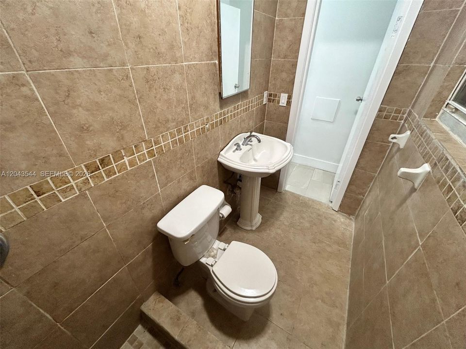En Renta: $1,900 (2 camas, 1 baños, 1784 Pies cuadrados)