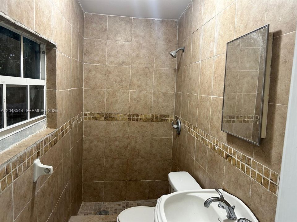 En Renta: $1,900 (2 camas, 1 baños, 1784 Pies cuadrados)