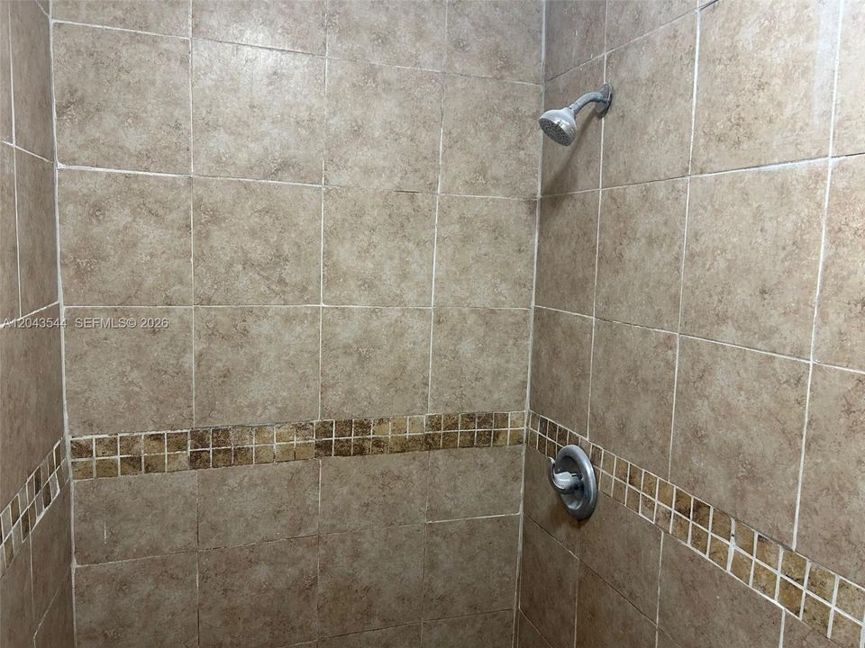 En Renta: $1,900 (2 camas, 1 baños, 1784 Pies cuadrados)