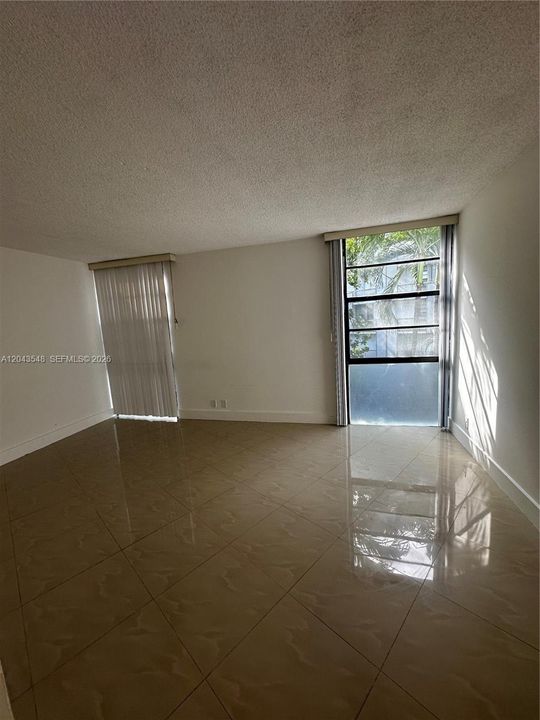 En Renta: $2,100 (2 camas, 2 baños, 1081 Pies cuadrados)