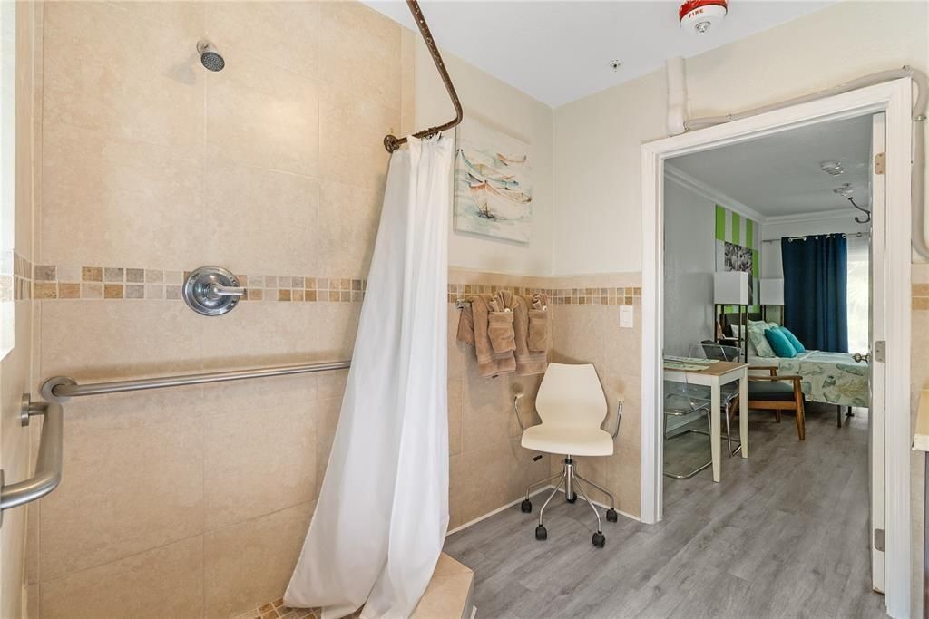 2625 6 bathroom