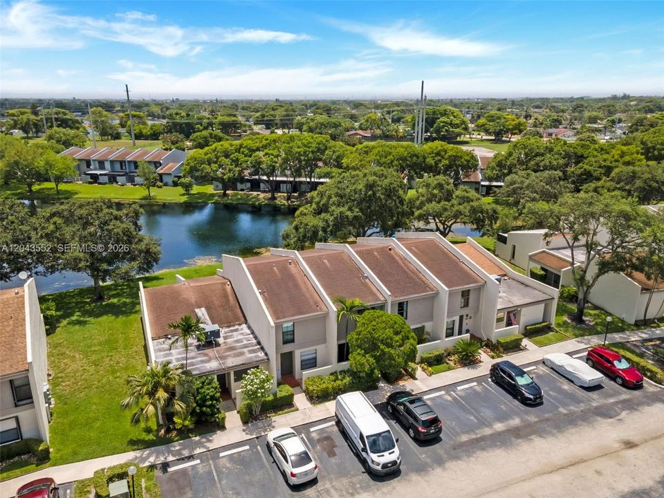 For Sale: $349,900 (2 beds, 2 baths, 1214 Square Feet)