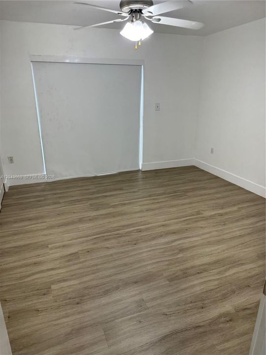 На продажу: $395,000 (2 спален, 2 ванн, 1100 Квадратных фут)