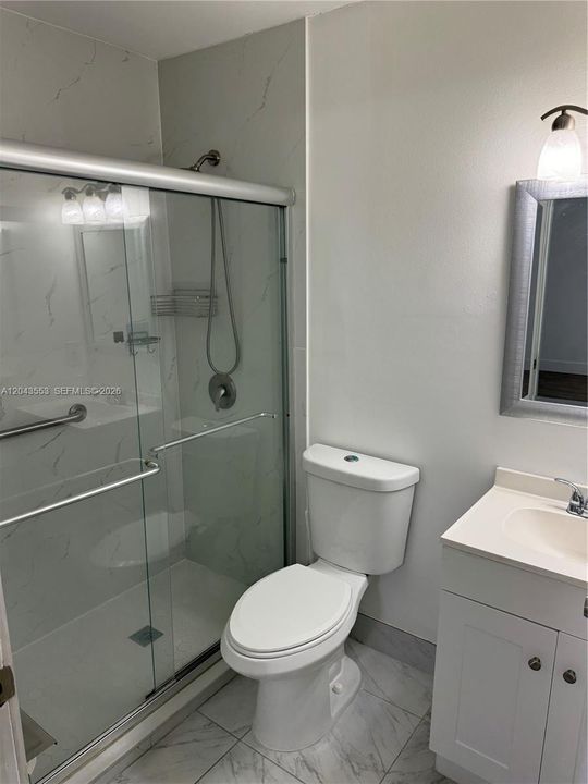 На продажу: $395,000 (2 спален, 2 ванн, 1100 Квадратных фут)