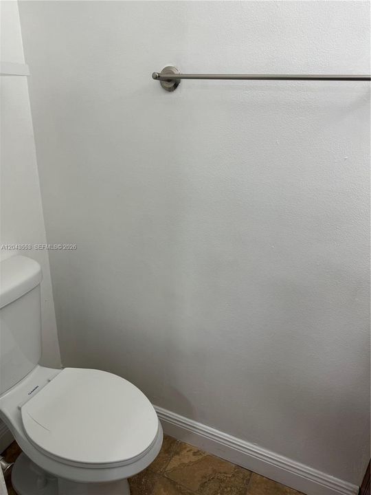 На продажу: $395,000 (2 спален, 2 ванн, 1100 Квадратных фут)