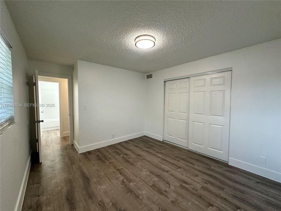 В аренду: $1,695 (1 спален, 1 ванн, 700 Квадратных фут)