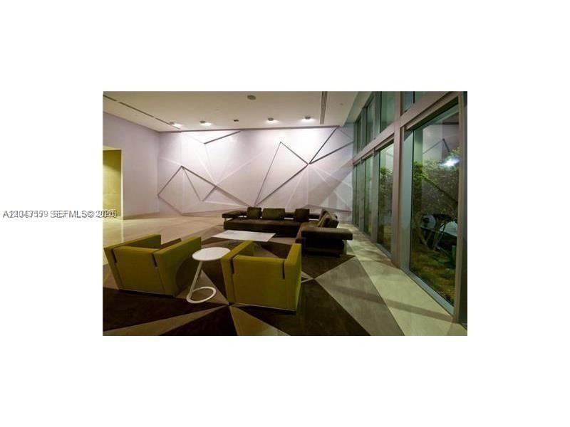 For Rent: $3,100 (1 beds, 1 baths, 693 Square Feet)