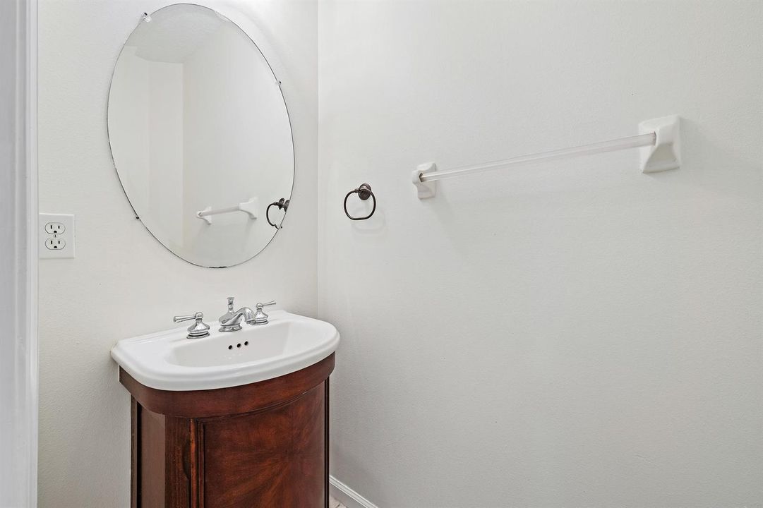 DOWNSTAIRS HALF BATHROOM