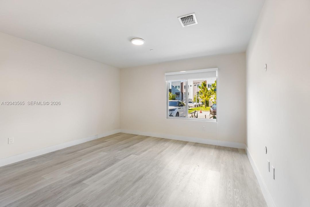 En Venta: $495,000 (3 camas, 2 baños, 1309 Pies cuadrados)