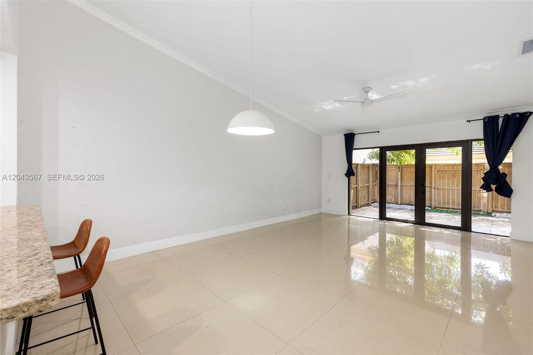 На продажу: $495,000 (3 спален, 2 ванн, 1317 Квадратных фут)