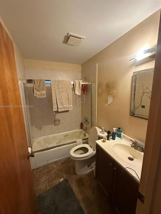 На продажу: $199,900 (3 спален, 1 ванн, 1005 Квадратных фут)