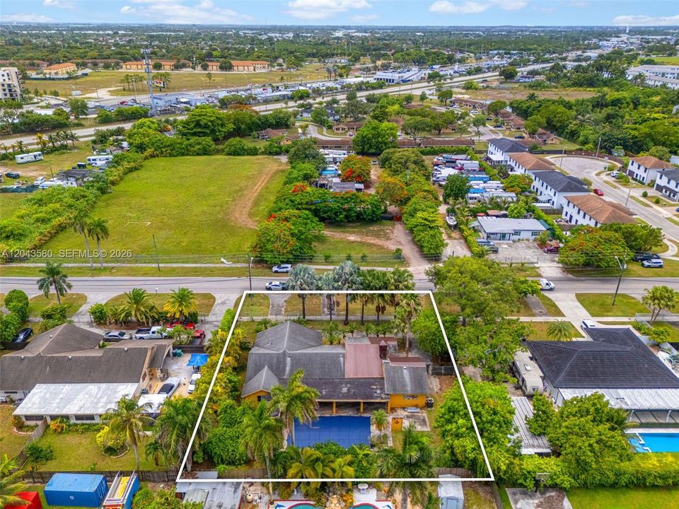 En Venta: $484,900 (4 camas, 2 baños, 2670 Pies cuadrados)