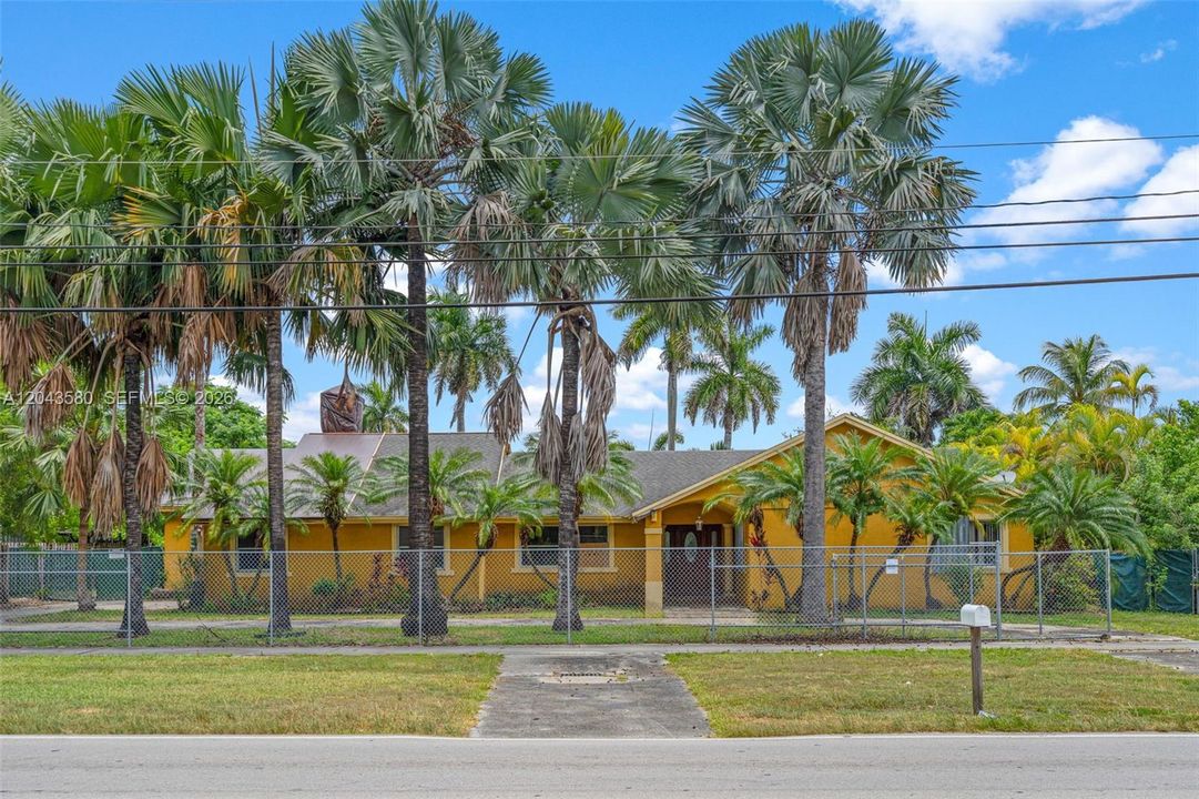 En Venta: $484,900 (4 camas, 2 baños, 2670 Pies cuadrados)