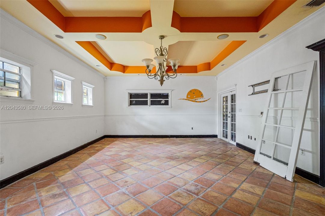 En Venta: $484,900 (4 camas, 2 baños, 2670 Pies cuadrados)