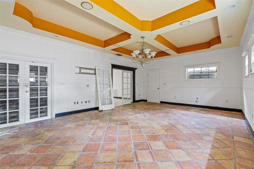 En Venta: $484,900 (4 camas, 2 baños, 2670 Pies cuadrados)