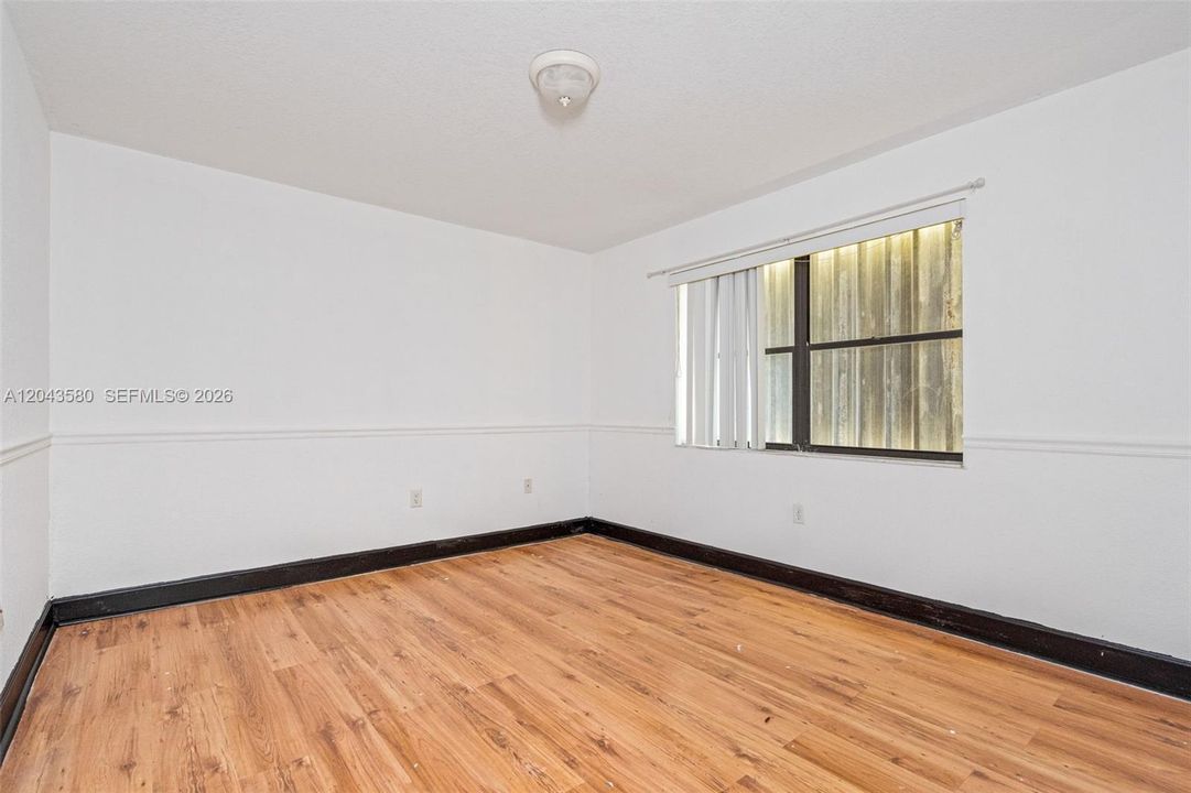 En Venta: $484,900 (4 camas, 2 baños, 2670 Pies cuadrados)