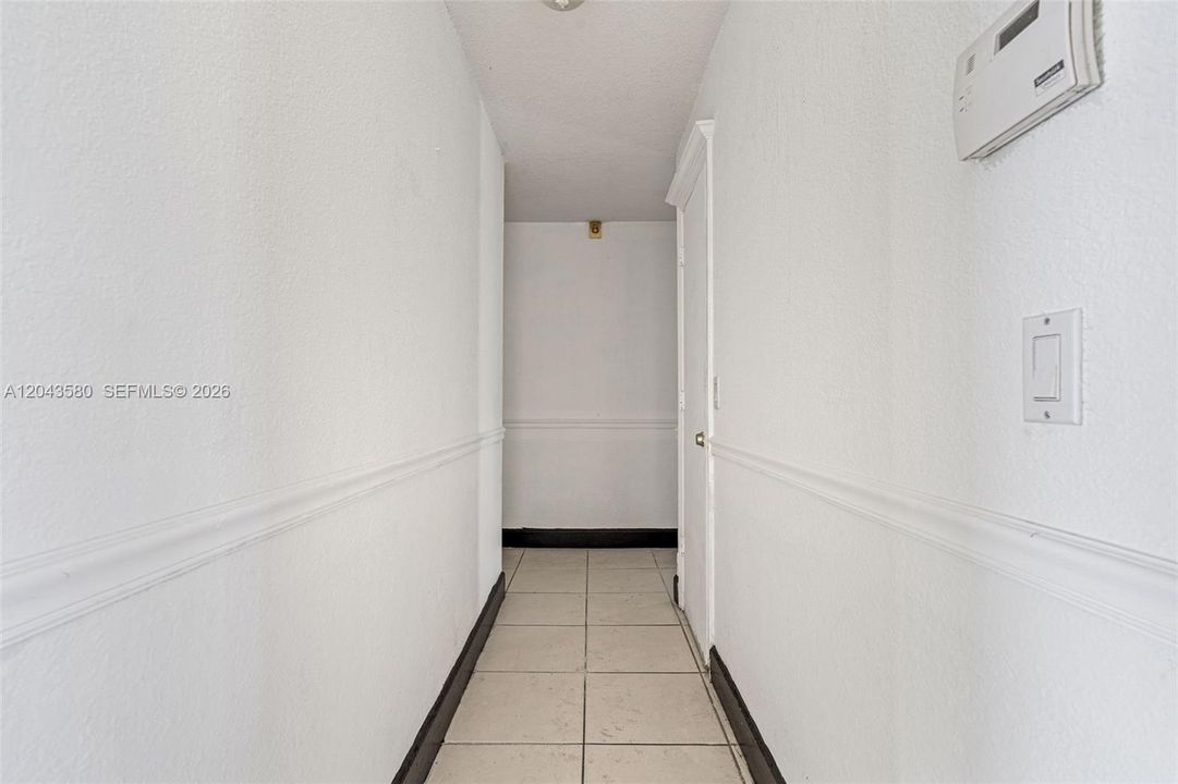 En Venta: $484,900 (4 camas, 2 baños, 2670 Pies cuadrados)