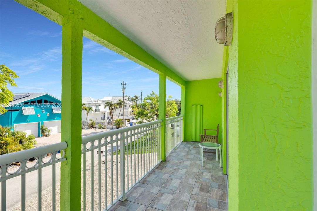 En Venta: $950,000 (3 camas, 2 baños, 2356 Pies cuadrados)