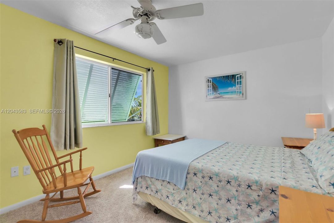 En Venta: $950,000 (3 camas, 2 baños, 2356 Pies cuadrados)