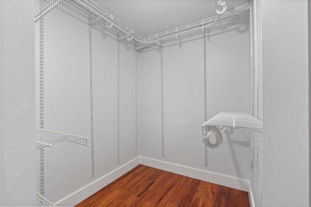 Walk in closet